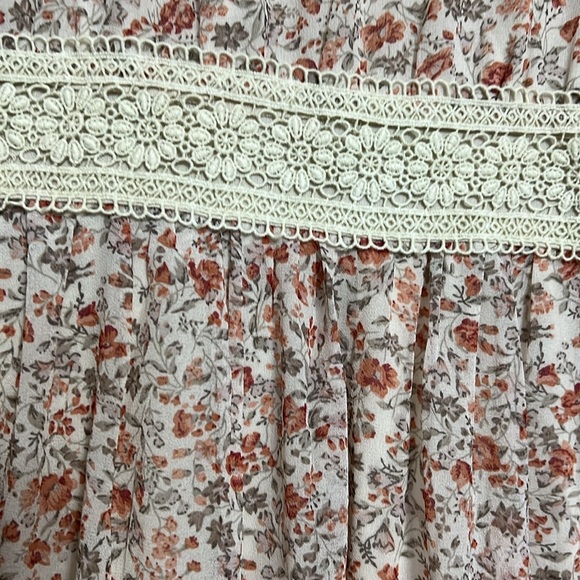 In Loom NWT cream floral midi dress.  Size L. - Picture 2 of 9